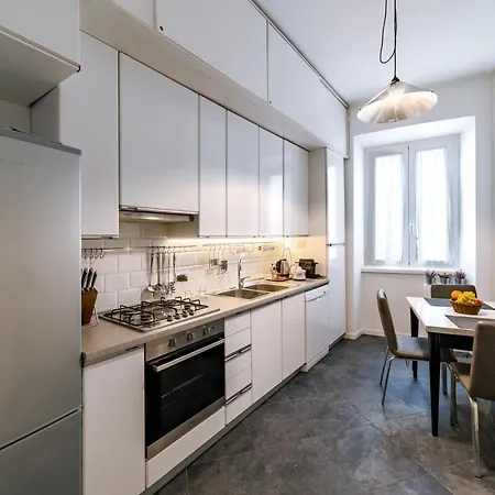 Apartament Saint Peter House Station *