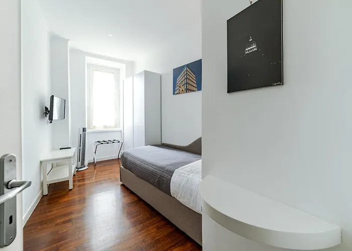 Saint Peter House Station *