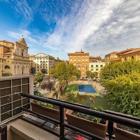 Daire Saint Peter House Station *